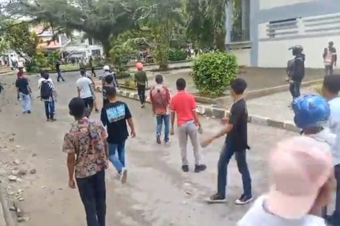 Tawuran Pecah di Universitas Pattimura, Belasan Mahasiswa Terluka