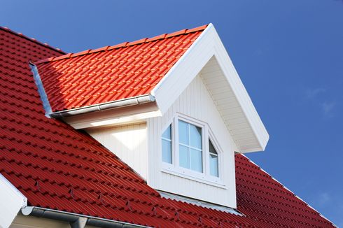 Cegah Rusak, 7 Cara Melindungi Atap Rumah dari Paparan Sinar Matahari