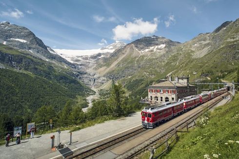 Panoramic Train di Swiss, Kereta yang Lintasi Jalur Terindah di Dunia