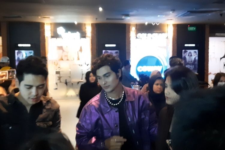 Aktor Cinta Brian dalam acara gala premiere film 2045 Apa Ada Cinta? di kawasan Thamrin, Jakarta Pusat, Jumat (25/11/2022).