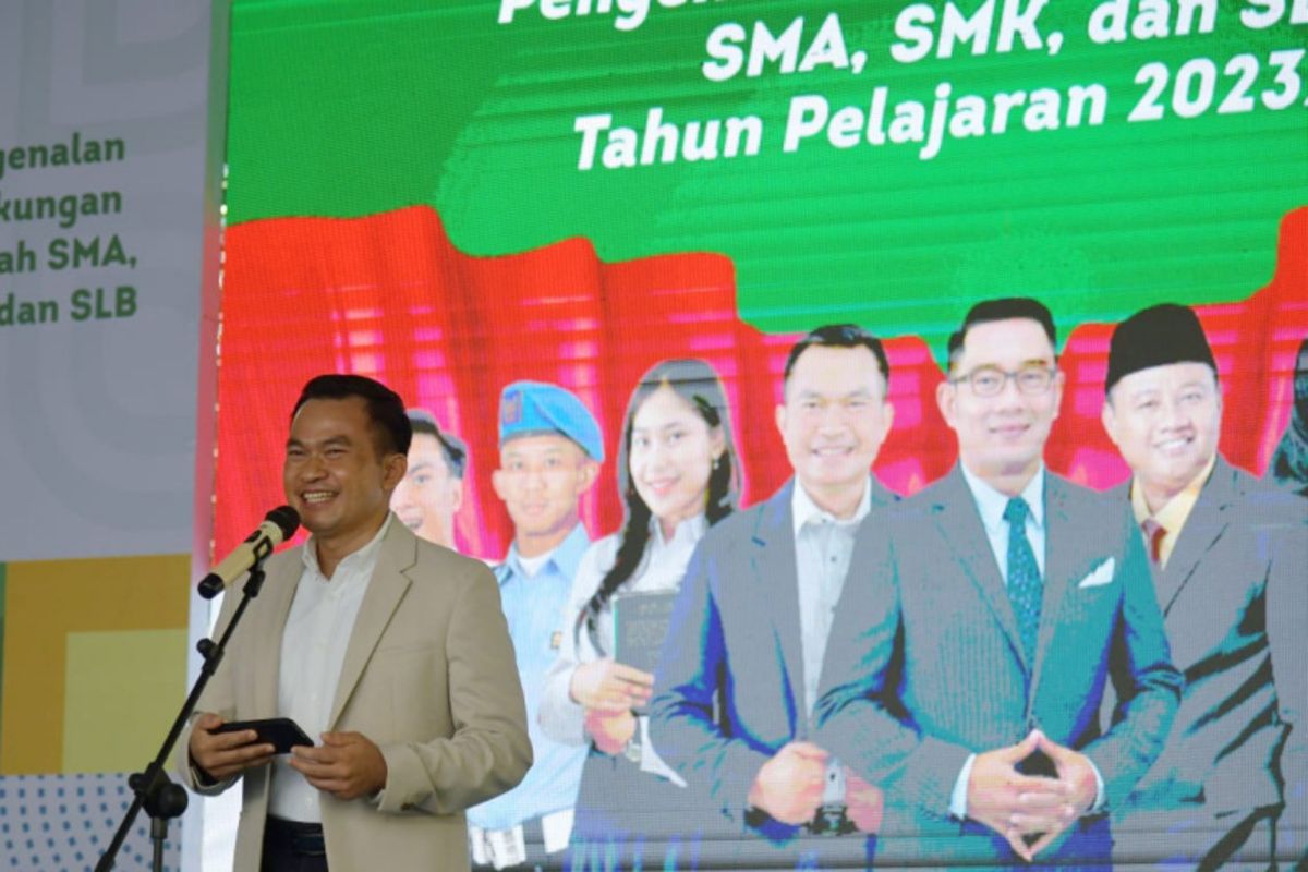 Kepala Disdik Jabar Wahyu Mijaya di SMK 12 Kota Bandung, Jawa Barat, Senin (17/7/2023).