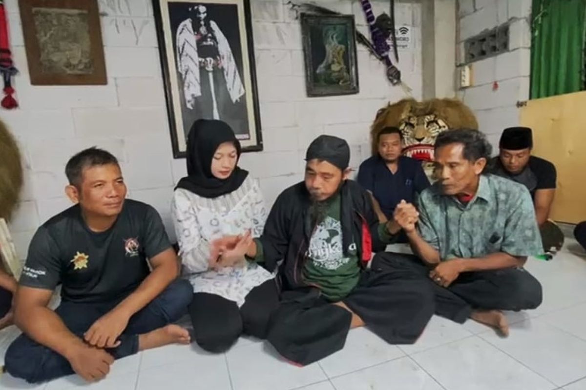 Pelaku pelecehan kepada penari jathil reog Ponorogo meminta maaf kepada penari dan seluruh seniman reog Ponorogo di rumah sesepuh tokoh tokoh seniman reog Ponorogo Mbah Pur. Kasus pelecehan penari jathil diselesaikan secara kekeluargaan dan pelaku mendapat hukuman sosial.