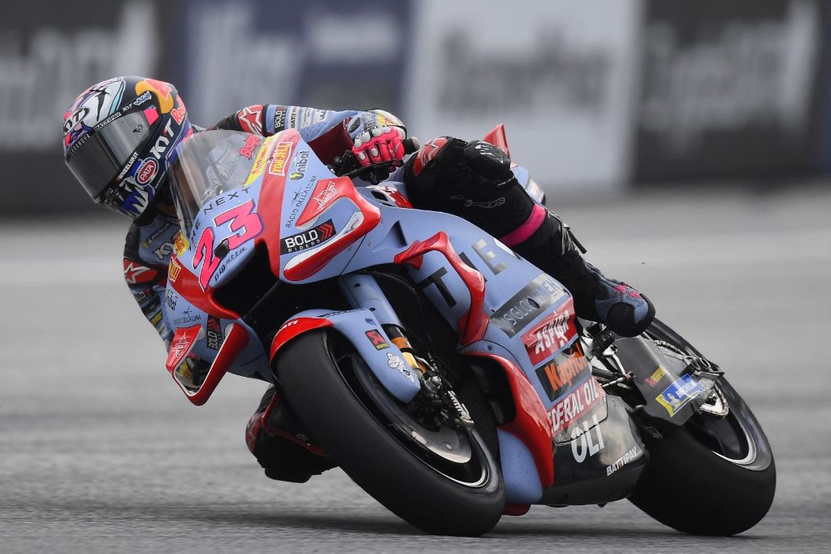 Enea Bastianini saat berlaga pada MotoGP Austria 2022. (Photo by VLADIMIR SIMICEK / AFP)