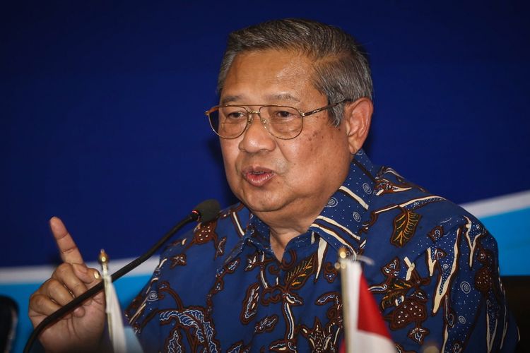 Ketua Umum Partai Demokrat Susilo Bambang Yudhoyono saat memberi sambutan di acara Diskusi Sistem Integritas Partai Politik di kantor DPP Partai Demokrat, di Menteng, Jakarta Pusat, Rabu (13/9/2017). Susilo Bambang Yudhoyono menyatakan, partainya menolak upaya pelemahan terhadap Komisi Pemberantasan Korupsi (KPK).