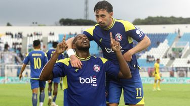 Arema FC Kalahkan Semen Padang, Taktik Singo Edan Berjalan