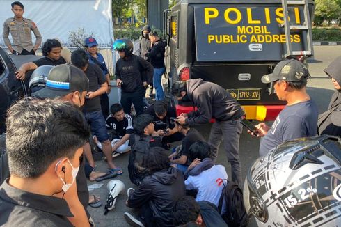 Polisi Bebaskan 8 Orang yang Diduga Anarko dalam Aksi May Day di Makassar