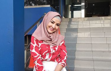 Aktris Cynthiara Alona melaporkan mantan pengacaranya, Dian Fitrianti dan kawan-kawan ke Polda Metro Jaya, pada Kamis (18/8/2022).