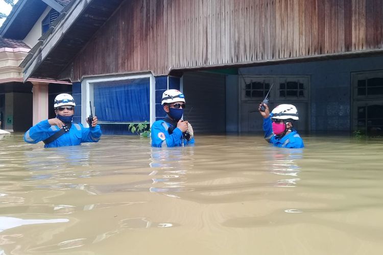 Kondisi banjir Perumahan Griya Mukti, Samarinda, Kaltim, Senin (25/5/2020). 