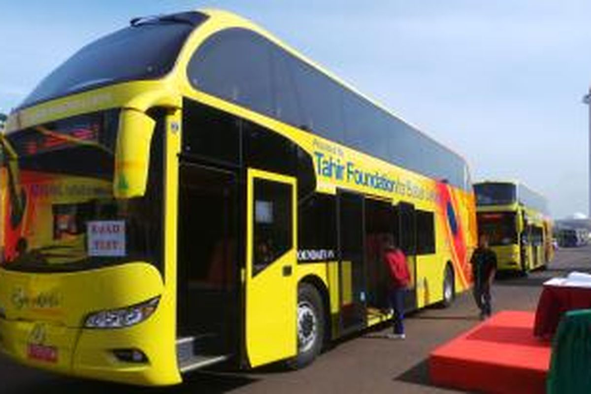 Bus tingkat gratis sumbangan Tahir Foundation. Bus ini rencananya akan dioperasikan di sepanjang jalur pemberlakuan pelarangan sepeda motor, Jalan MH Thamrin-Medan Merdeka Barat.