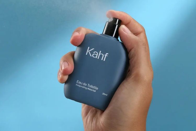 Salah satu varian dari parfum lokal Kahf, yakni varian Invigorating Waterfall Eau de Toilette