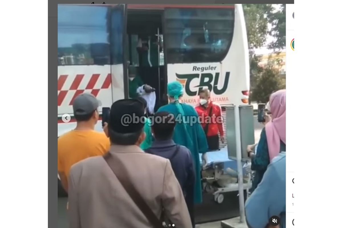 Viral video seorang ibu melahirkan di atas bus