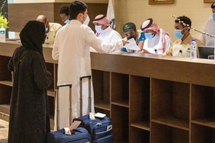 Calon jemaah haji dikarantina di hotel di Mekah sejak hari Minggu (26/7/2021) sebelum menuju Arafah pada Kamis (30/7/2021).