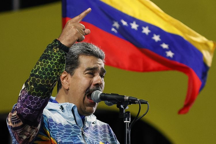 Presiden Venezuela Nicolas Maduro saat berpidato di hadapan massa pendukungnya dalam kampanye menjelang pemilihan kepala daerah di Caracas, 22 Mei 2025. Maduro ditangkap AS pada 3 Januari 2026. Profil Nicolas Maduro, Presiden Venezuela yang Ditangkap AS dan Tuduhan yang Menjeratnya