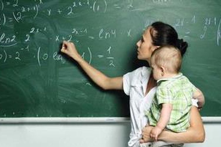 Ilustrasi: Orangtua juga harus memiliki wawasan dan kemampuan berhitung yang baik agar bisa mendampingi anak-anak belajar dan mengerjakan tugas mata pelajaran Matematika dan mata pelajaran eksakta lainnya.