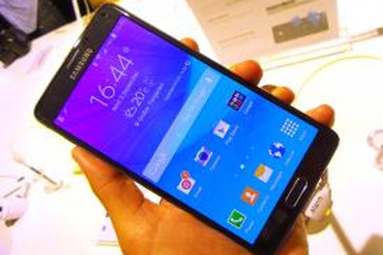 Samsung secara resmi meluncurkan Galaxy Note 4 di Berlin, Jerman, awal September 2014.