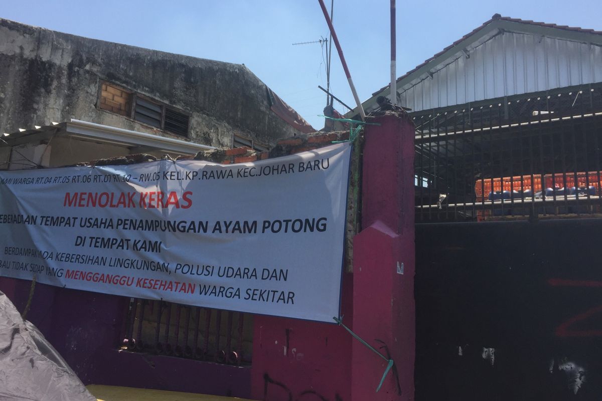 Kondisi tempat penampungan dan pemotongan ayam di Jalan Rawa Selatan III, Kampung Rawa, Johar Baru, Jakarta Pusat, Rabu (1/9/2019).