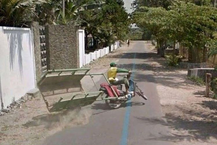 ilustrasi momen unik dan lucu di Google Street View