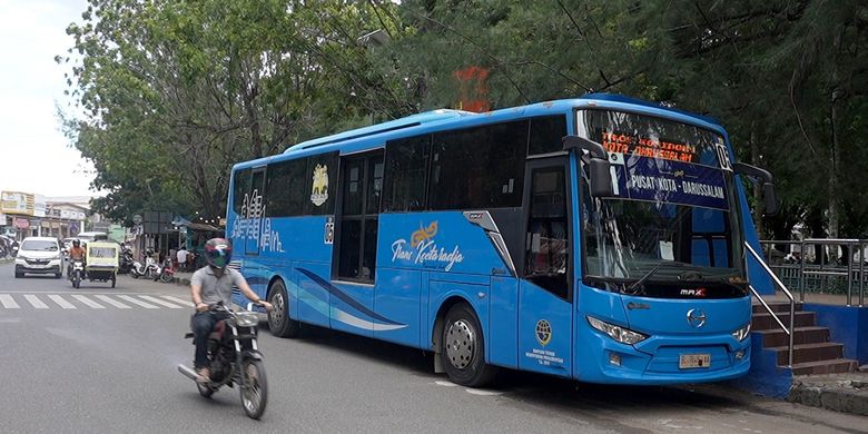 Bus Trans koetaradja di Banda Aceh, Sabtu (4/11/2023).