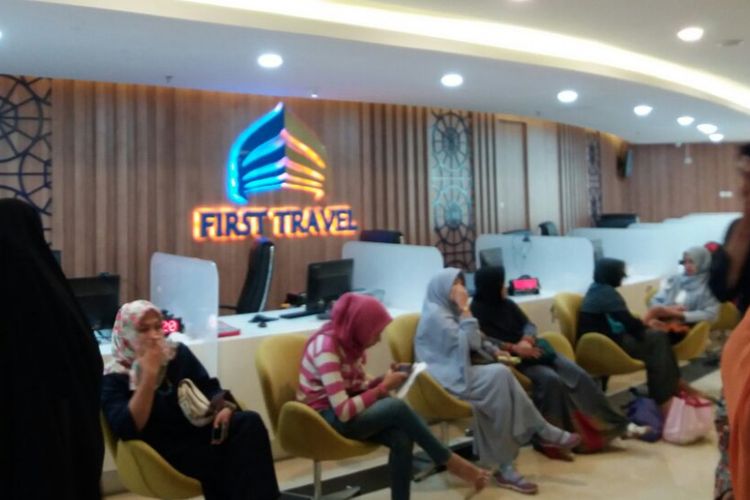 Kantor Cabang First Travel di GKM Green Tower, Jakarta (01/08/2017)