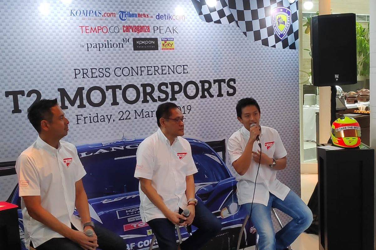 Rio Haryanto dan DAvid Tjiptobiantoro targetkan juara umum di kompetisi GT dan ketahanan Asia 