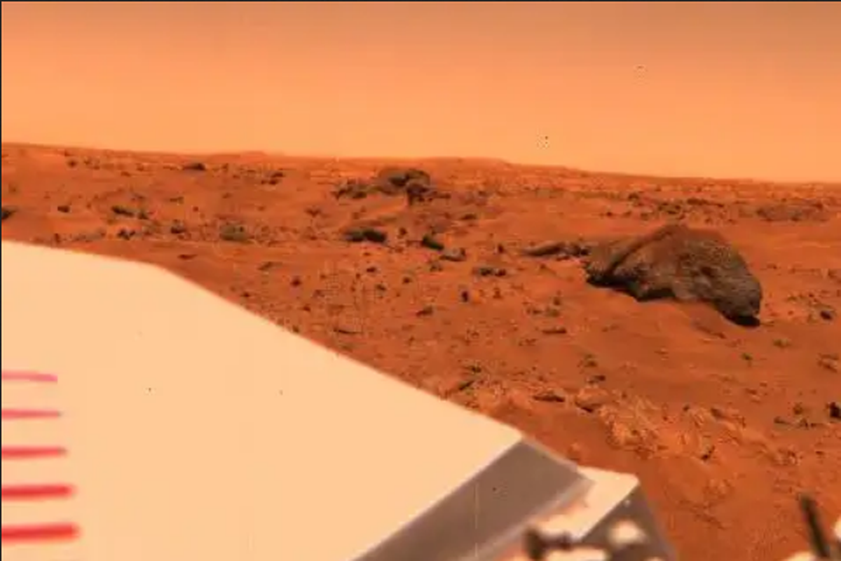 Gambar permukaan Mars yang diambil oleh Viking 1 

