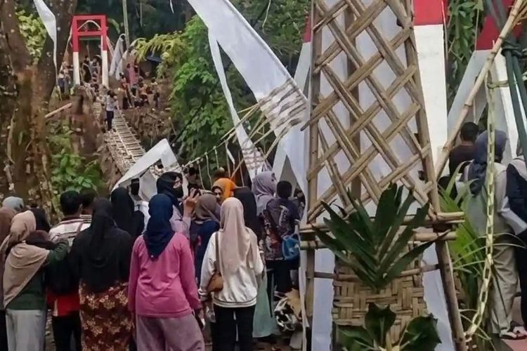 Baru Diresmikan Bupati, Jembatan Gantung di Pangandaran Langsung Mengalami Kerusakan