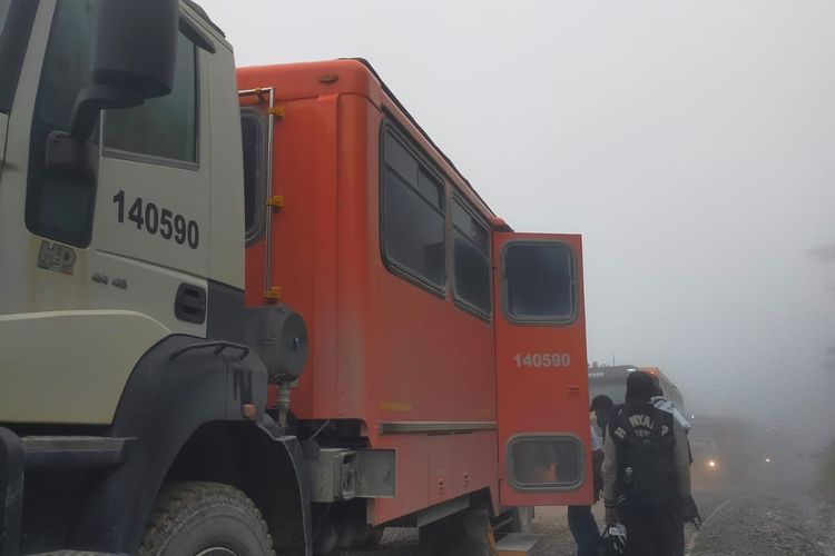 Konvoi Kendaraan Karyawan Freeport Ditembak di Mile 60 Mimika, Tak Ada Korban