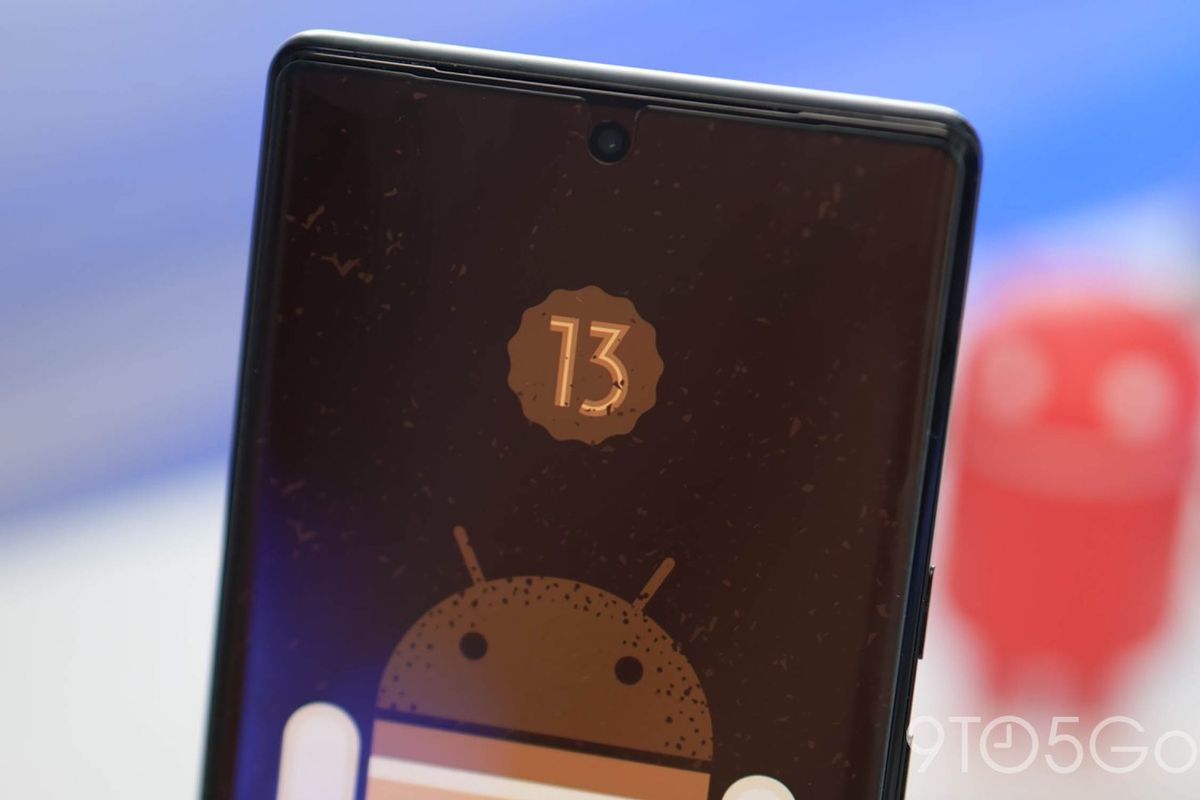 Ilustrasi Android 13 dengan nama kode Tiramisu.