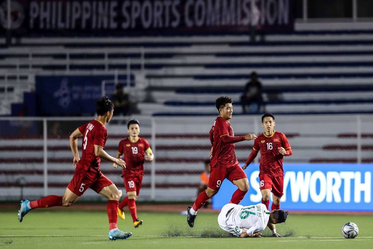 Pemain Timnas U-23 Indonesia, Rizki Sani dalam pertandingan Grup B SEA Games 2019 di Stadion Rizal Memorial, Manila, Filipina, Minggu (1/12/2019). Timnas Indonesia kalah 1-2 dari Vietnam. dalam pertandingan Grup B SEA Games 2019 di Stadion Rizal Memorial, Manila, Filipina, Minggu (1/12/2019). Timnas Indonesia kalah 1-2 dari Vietnam.