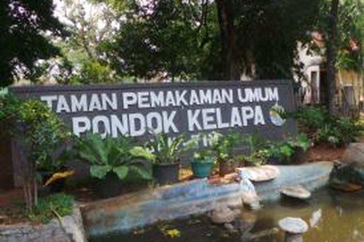Taman Pemakaman Umum Pondok Kelapa di Pondok Kopi, Jakarta Timur. Jumat (13/11/2015)