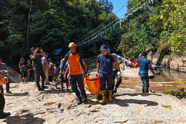 Polisi Usut Kasus Turis Asing Tewas Terjatuh dari Jembatan Gantung Cunca Wulang
