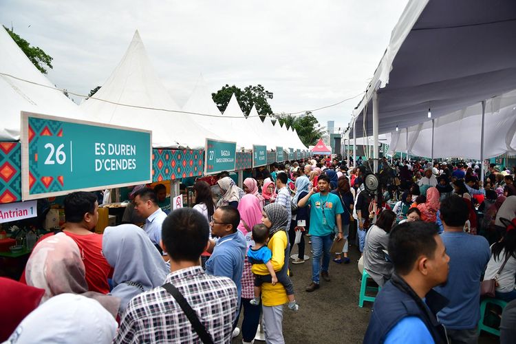 Para pecinta kuliner di Festival Jajanan Bango 2019 digelar pada 16 hingga 17 Maret 2019 di Jakarta. 