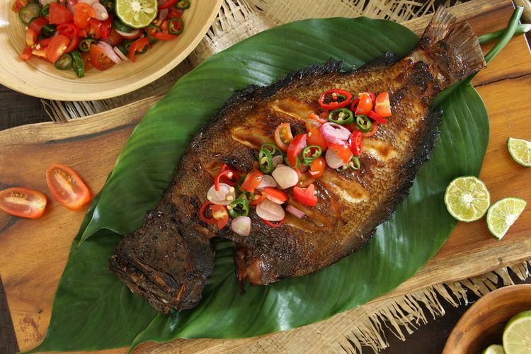 ilustrasi ikan bakar kecap, masakan simpel dan mengenyangkan untuk santap siang atau malam.
