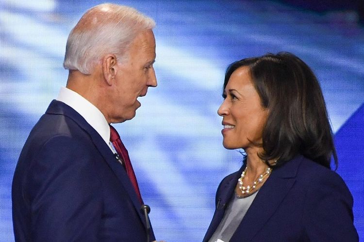 Democratic presidential contender Joe Biden officially selected Senator Kamala Harris as his running mate in the upcoming US presidential election.