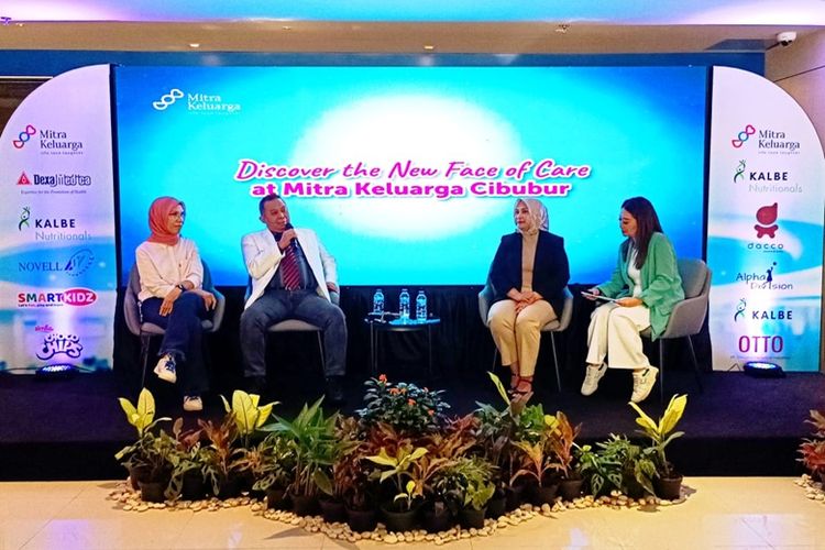 Sesi gelar wicara pada peluncuran Women and Children Clinic dan Poli Bedah di Mitra Keluarga Cibubur,  Bekasi, Jawa Barat, Kamis (7/8/2025).