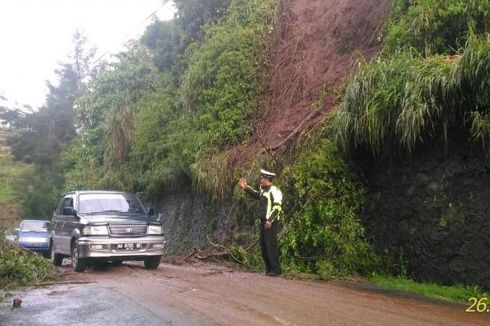 Tiga Titik Longsor di Gunung Prau Wonosobo