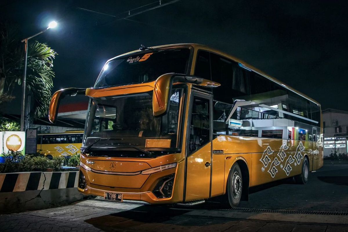 Salah satu bus Jetbus 5 buatan Karoseri Adiputro untuk GIIAS 2024