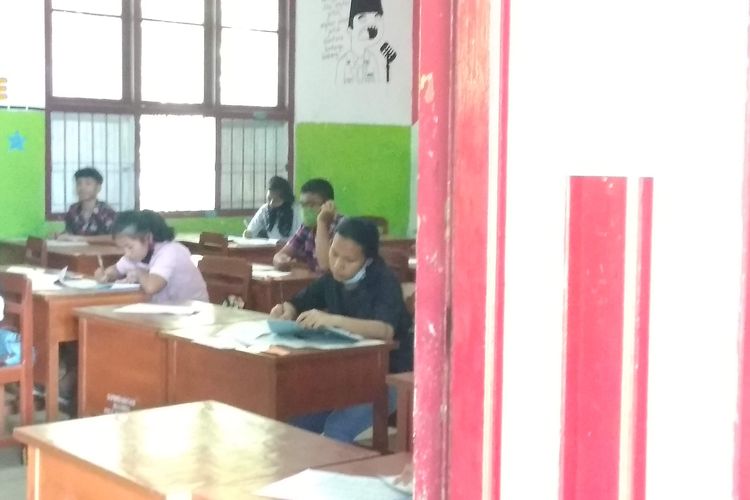 pematangsiantar-zona-merah-covid-19-siswa-baru-malah-ujian-psikotes-di-sekolah