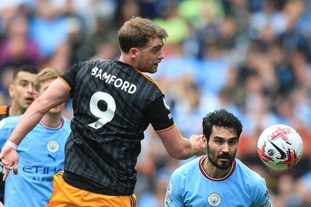 Gelandang Manchester City, Ilkay Guendogan (kanan), saat tampil dalam laga lanjutan Liga Inggris kontra Leeds United. Laga Man City vs Leeds United berlangsung di Stadion Etihad pada Sabtu (6/5/2023) malam WIB.