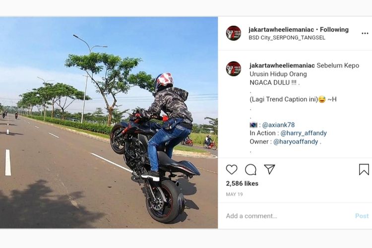 Banyak pemotor lakukan aksi wheelie di jalan raya