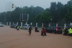 Hujan Reda, Banjir di Depan Istana Merdeka Surut