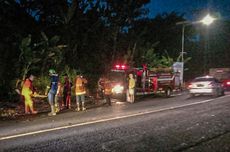 Pohon Tumbang Menimpa Pengendara Motor di Bandung Barat, Korban Tewas