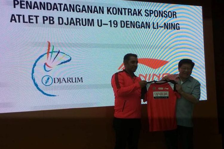 Pihak PB Djarum diwakili oleh Program Director Bakti Olahraga Djarum Foundation, Yoppy Rosimin sementara Li Ning diwakili oleh Director PT Sunlight Sport Indonesia, Hardeep Singh.
