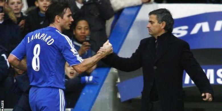 Gelandang Frank Lampard dan Pelatih Jose Mourinho saat masih melatih Chelsea. 