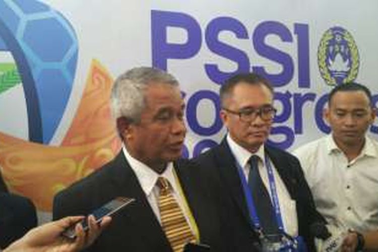 Mantan Ketua Umum PSSI, Djohar Arifin, hadir di Kongres PSSI di Hotel Mercure, Kamis (10/11/2016). 