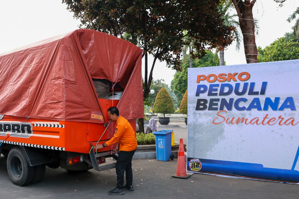 Bantuan yang disalurkan oleh Pemkot Surabaya, Kamis (4/12/2025).