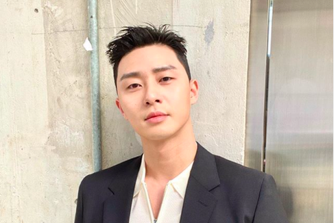 Park Seo Joon Tinggalkan Gaya Rambut Chestnut di Itaewon Class