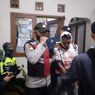 Pencuri Warung di Sukabumi Dihakimi Massa, Mobil Bak Terbuka Dirusak