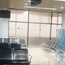Atap Ruang Tunggu Bandara Hang Nadim Merembes Saat Diguyur Hujan Deras