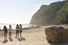 Eloknya Tebing Kapur Pantai Melasti